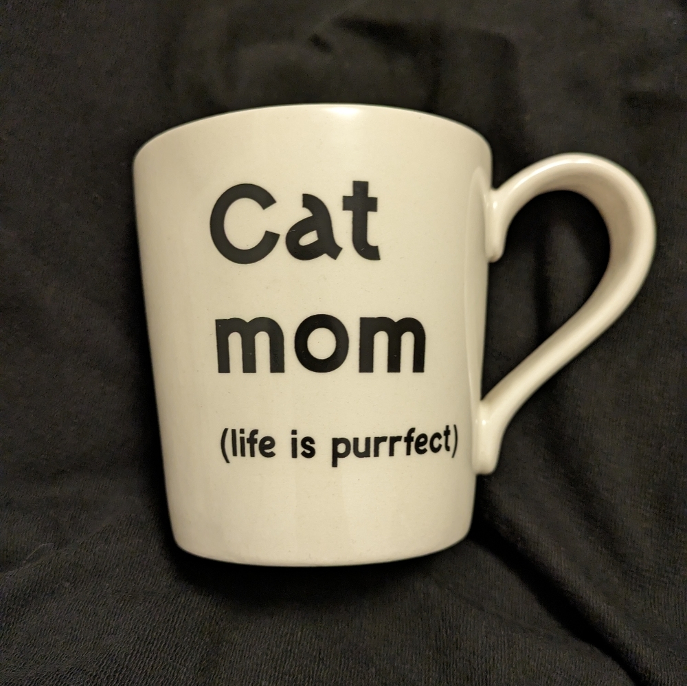 NWT Cream and Black Cat Mom Mug